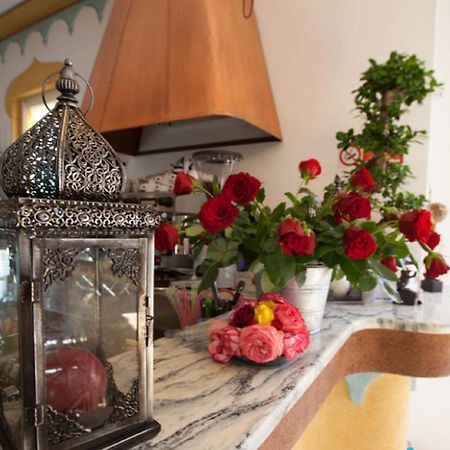וואריגוטי Hotel Arabesque מראה חיצוני תמונה