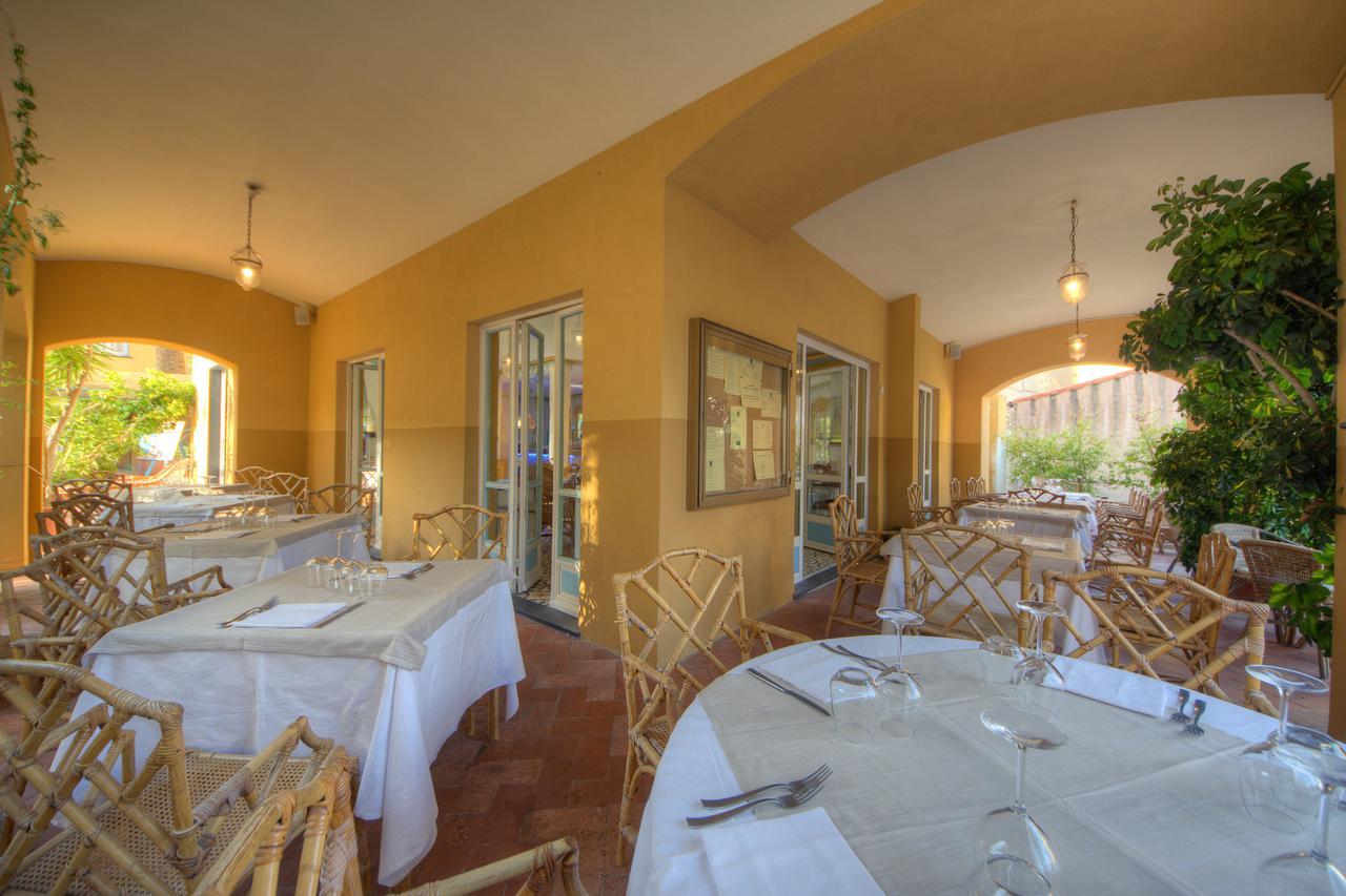 וואריגוטי Hotel Arabesque מראה חיצוני תמונה