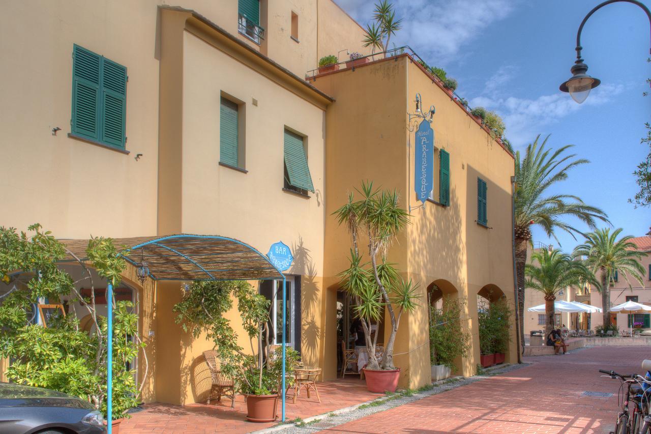 וואריגוטי Hotel Arabesque מראה חיצוני תמונה