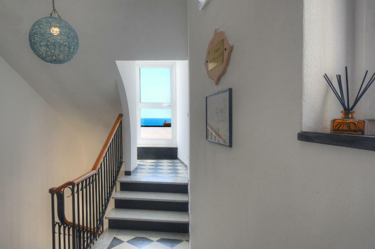 וואריגוטי Hotel Arabesque מראה חיצוני תמונה