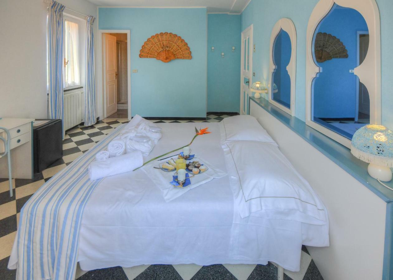 וואריגוטי Hotel Arabesque מראה חיצוני תמונה
